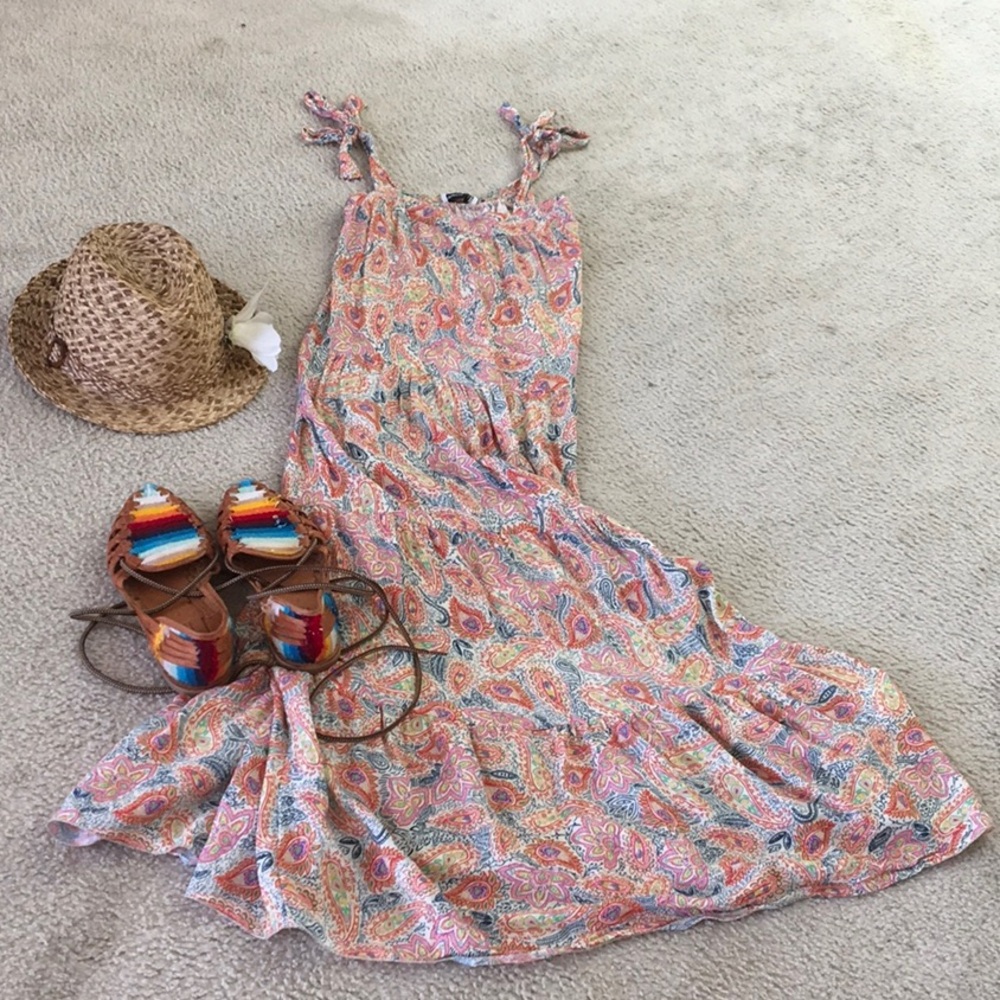 FRNCH-PARIS/“AMIRA”MULTI COLOR PAISLEY FLORAL MAXI DRESS/NEW